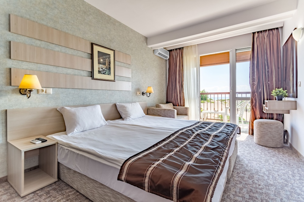 Standard Double Room (Free Parking)