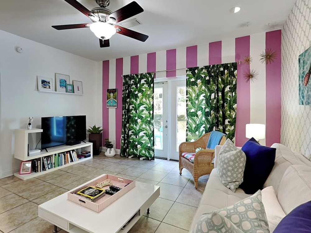Studio (2 Bedrooms) photo 2