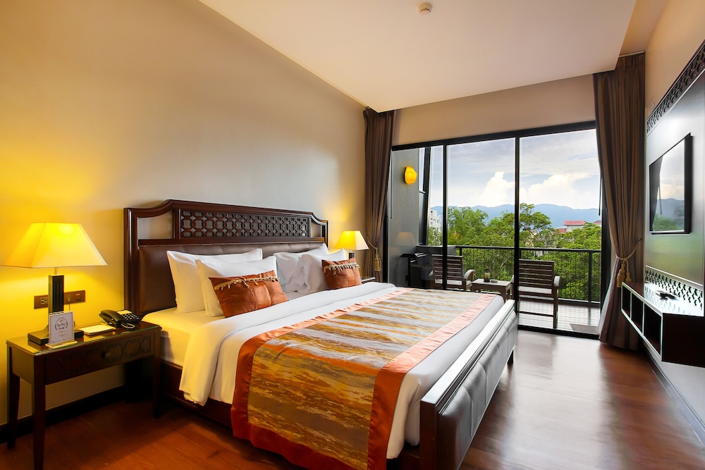 Jacuzzi Suite photo 3
