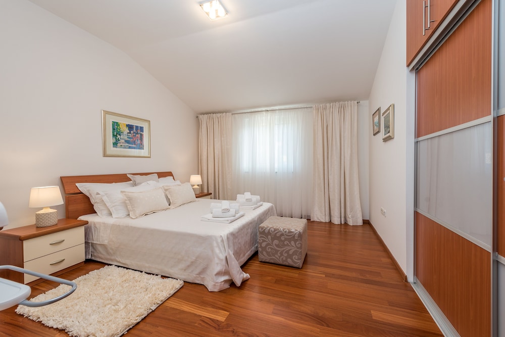 Luxury Apartment, Sea View photo 1