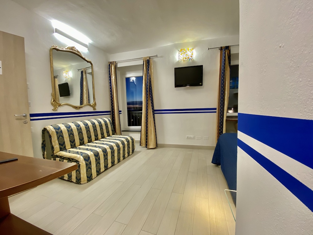 Panoramic Room, Air conditioning, Sea View photo 3