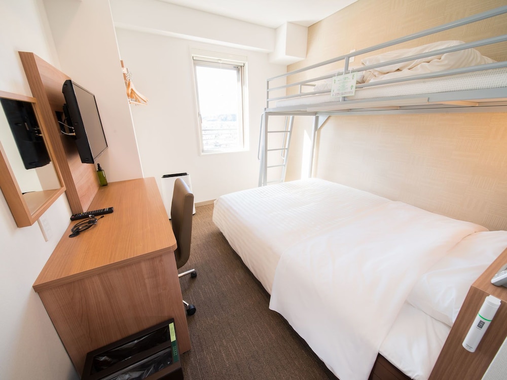 Economy Twin Room, Non Smoking - Photo 3