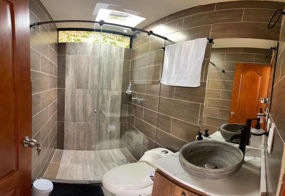 Basic Cabin photo 3