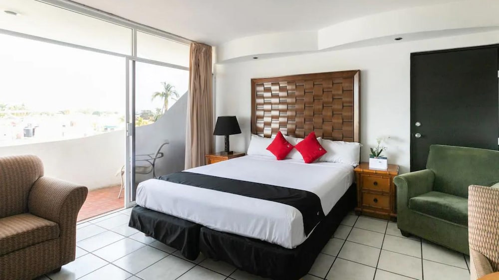 Comfort Room, 1 Queen Bed