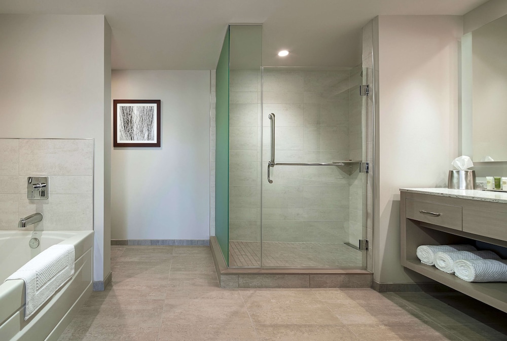 Suite, 3 Bedrooms, Ocean View - Photo 7