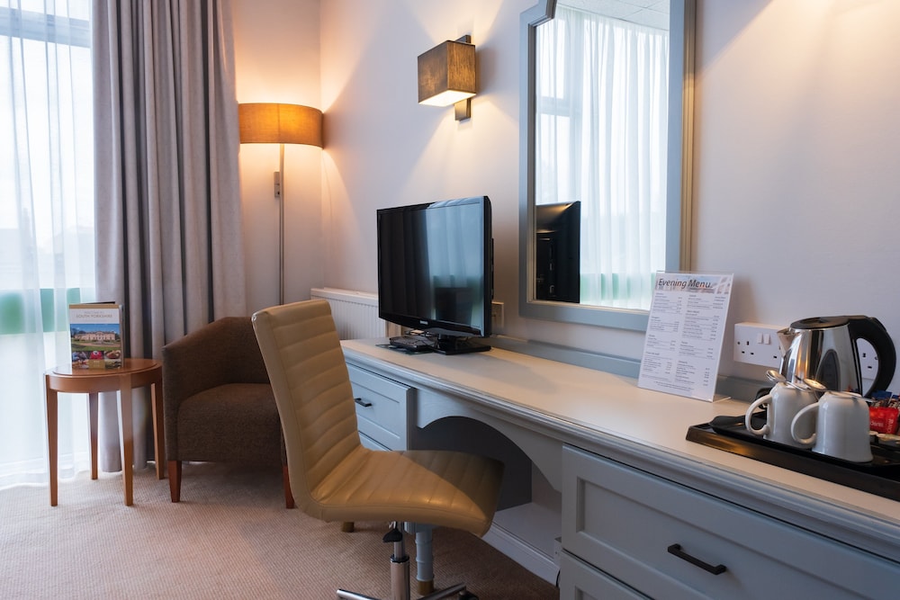 Standard Room, 1 Double Bed, Accessible - Photo 1