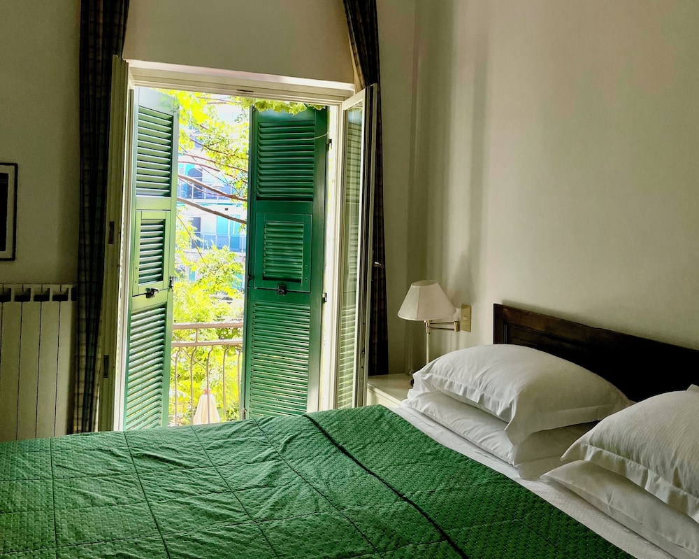 Classic Double or Twin Room, Non Smoking, Balcony photo 3