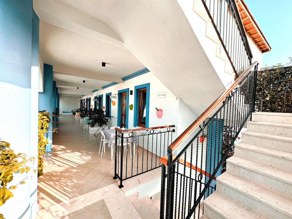 Family Apartment, Balcony photo 2