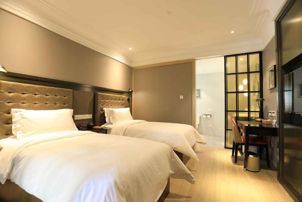 Twin Room (Super Sassy) photo 2