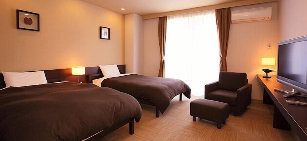 DESIGNERS TWIN ROOM (non-smoking) photo 3