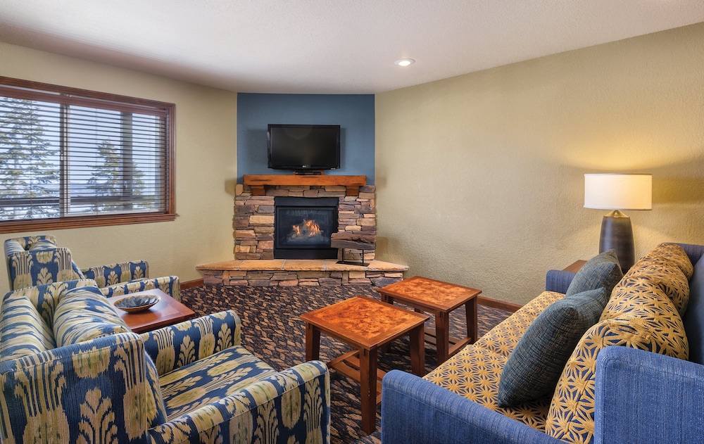 Standard Condo, 3 Bedrooms, Kitchen photo 2