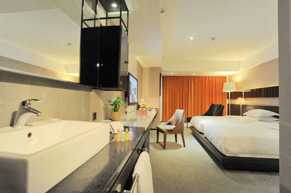 Classic Double Room, Multiple Beds photo 1