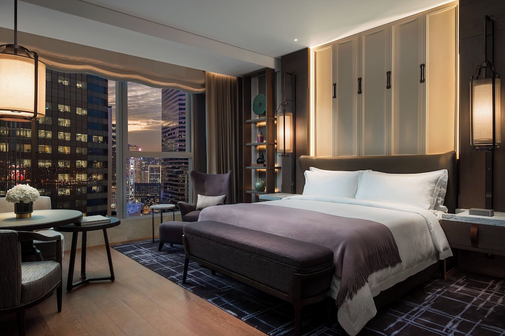 Room, 1 King Bed, City View