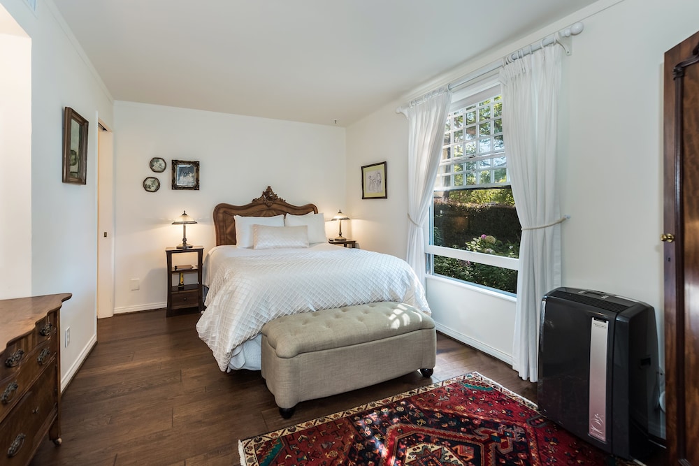 Room, Private Bathroom (Garden Room)