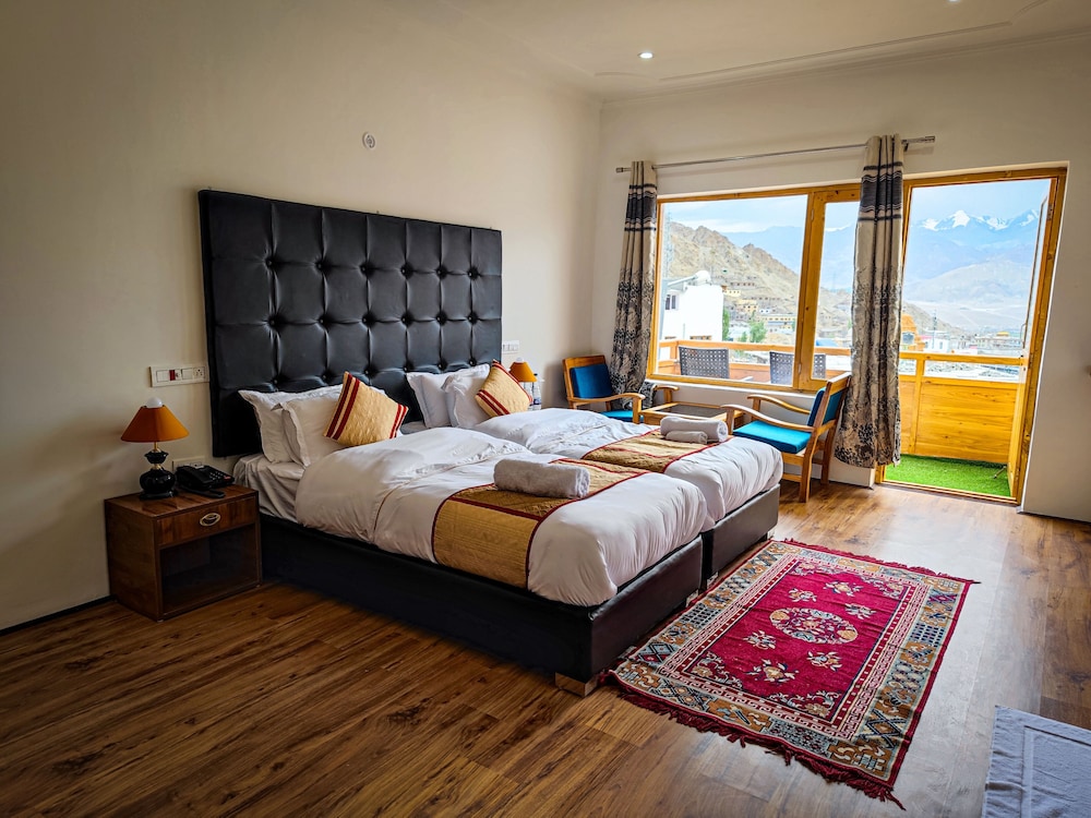 Deluxe Room - Photo 1