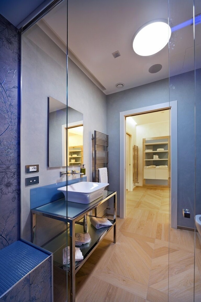Aquamarine Suite with Spa access - Photo 3