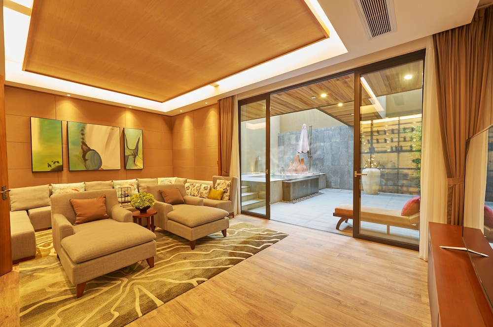 Villa C photo 1