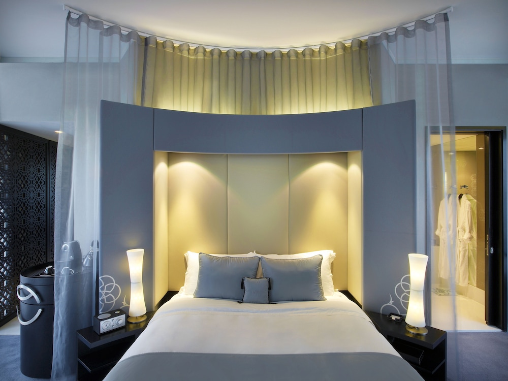 Junior Suite, 1 Bedroom, Corner (View) - Photo 2