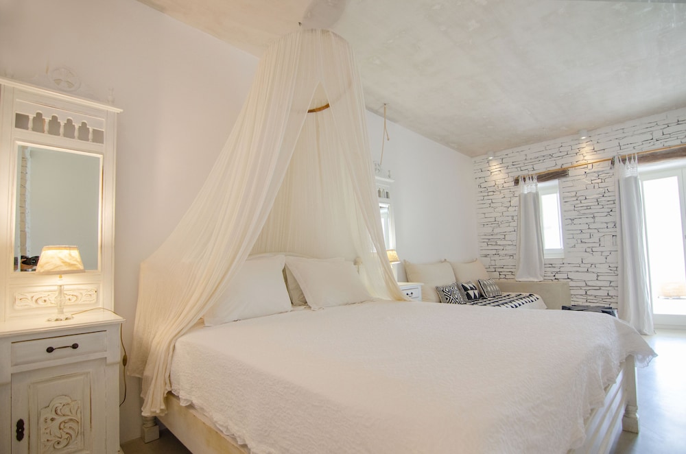 Junior Suite, Partial Sea View