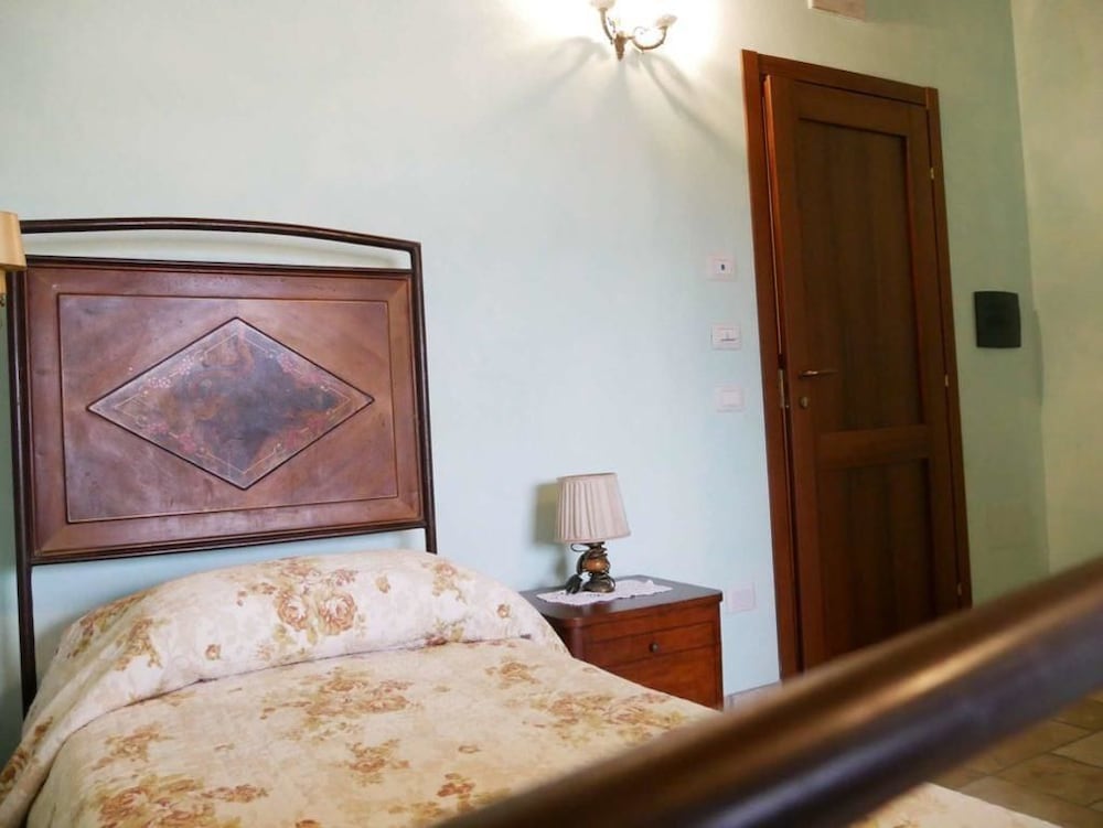 Single Room photo 1