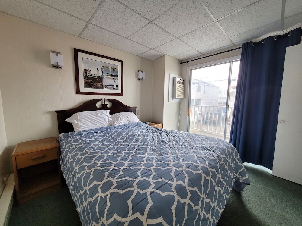Standard Suite, 2 Bedrooms, Partial Ocean View photo 3