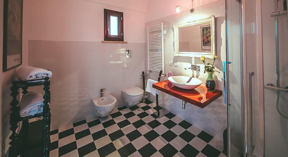 Design Double Room, Bathtub, Poolside photo 2