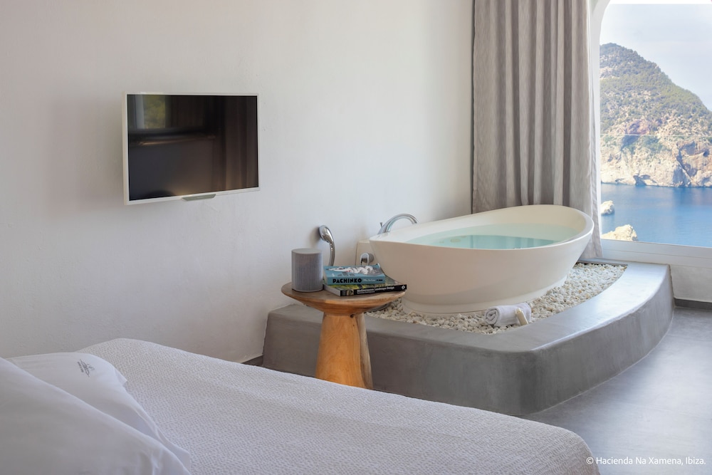 Deluxe Double Room, Sea View - Photo 2