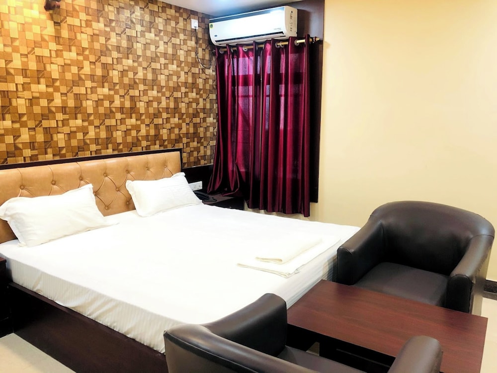 Deluxe Double Room, City View