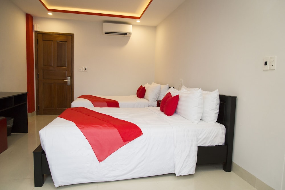 Family Suite, 1 Bedroom, City View