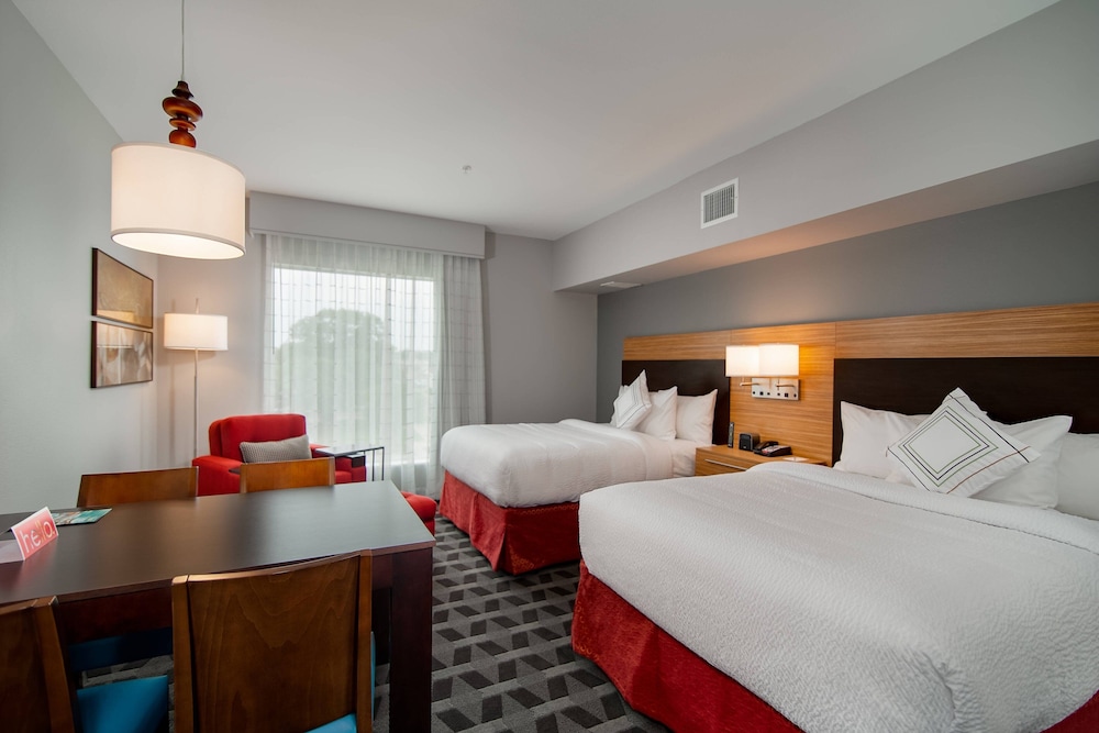 Studio Suite, 2 Queen Beds (Hearing Accessible) photo 1