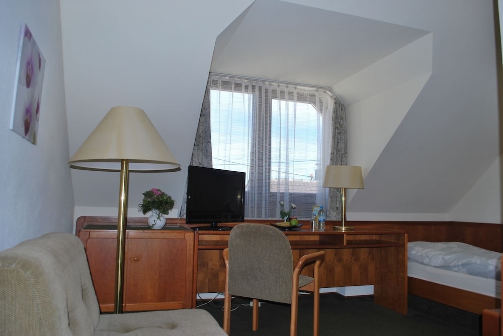 Single Room photo 3