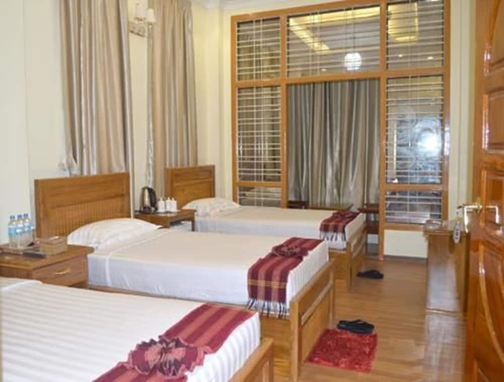 Deluxe Family Room