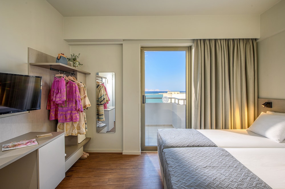 Double Room, Sea View - Photo 1