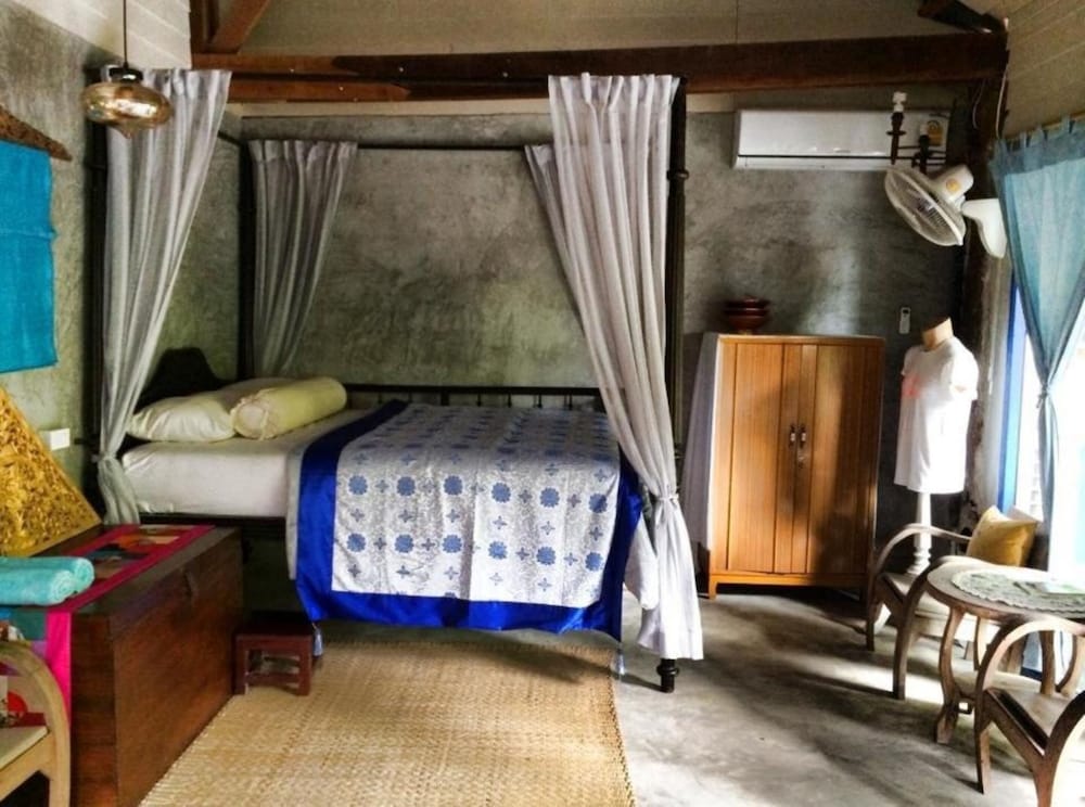 Standard Double Room - Photo 8