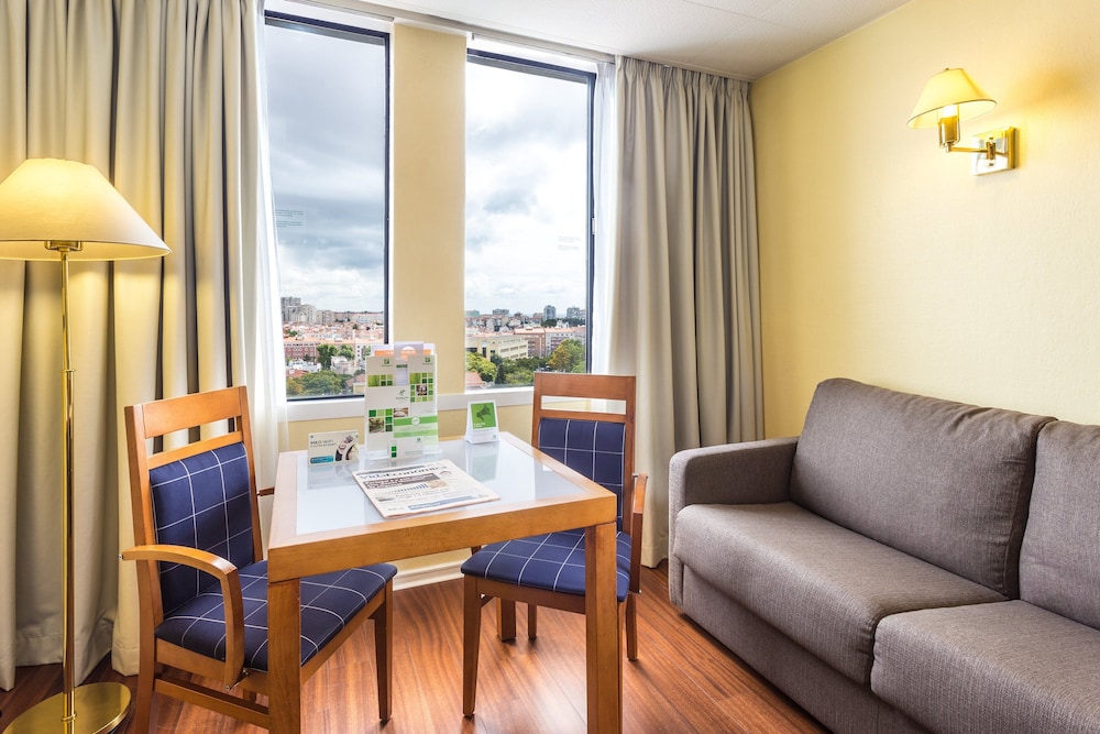 Standard Room, 1 Double Bed, Smoking - Photo 13