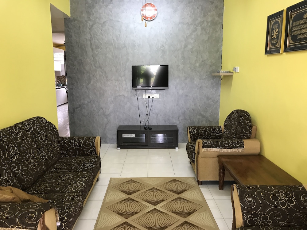 House, 3 Bedrooms photo 1
