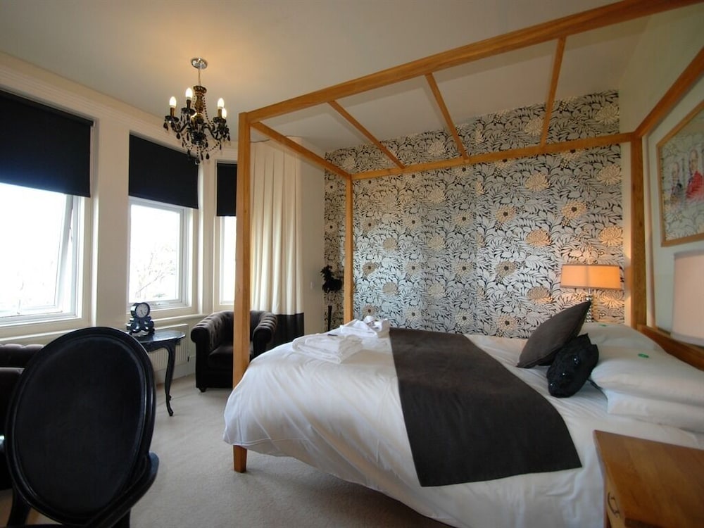 Luxury Double Room, Ensuite, Sea View (4 Poster front sea view) photo 1