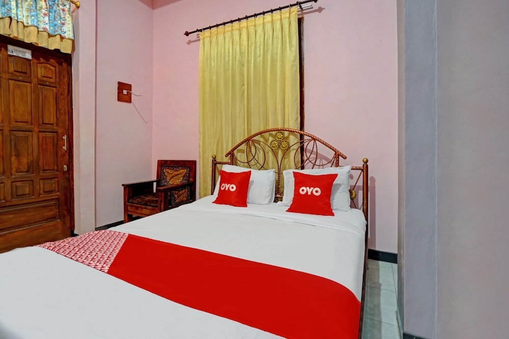 Standard Double Room - Photo 12