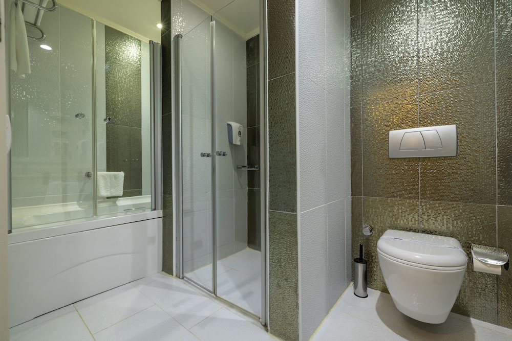 Junior Suite, Partial Sea View photo 2