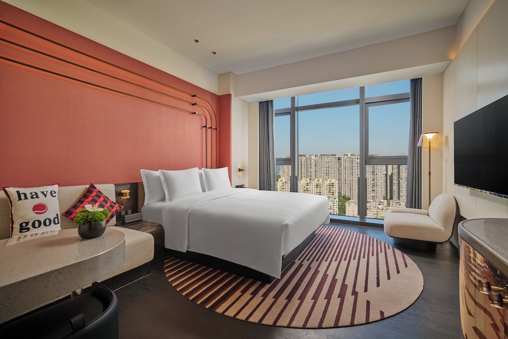Standard Room, 1 King Bed