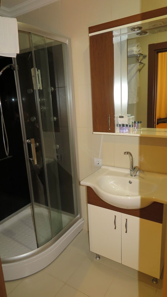 Economy Double Room photo 3
