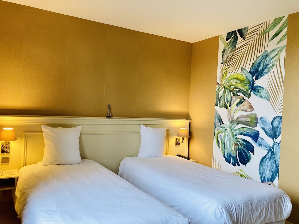 Classic Twin Room - Photo 3