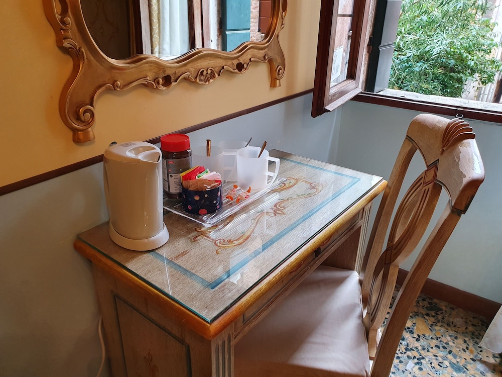 Triple Room, Private Bathroom photo 3