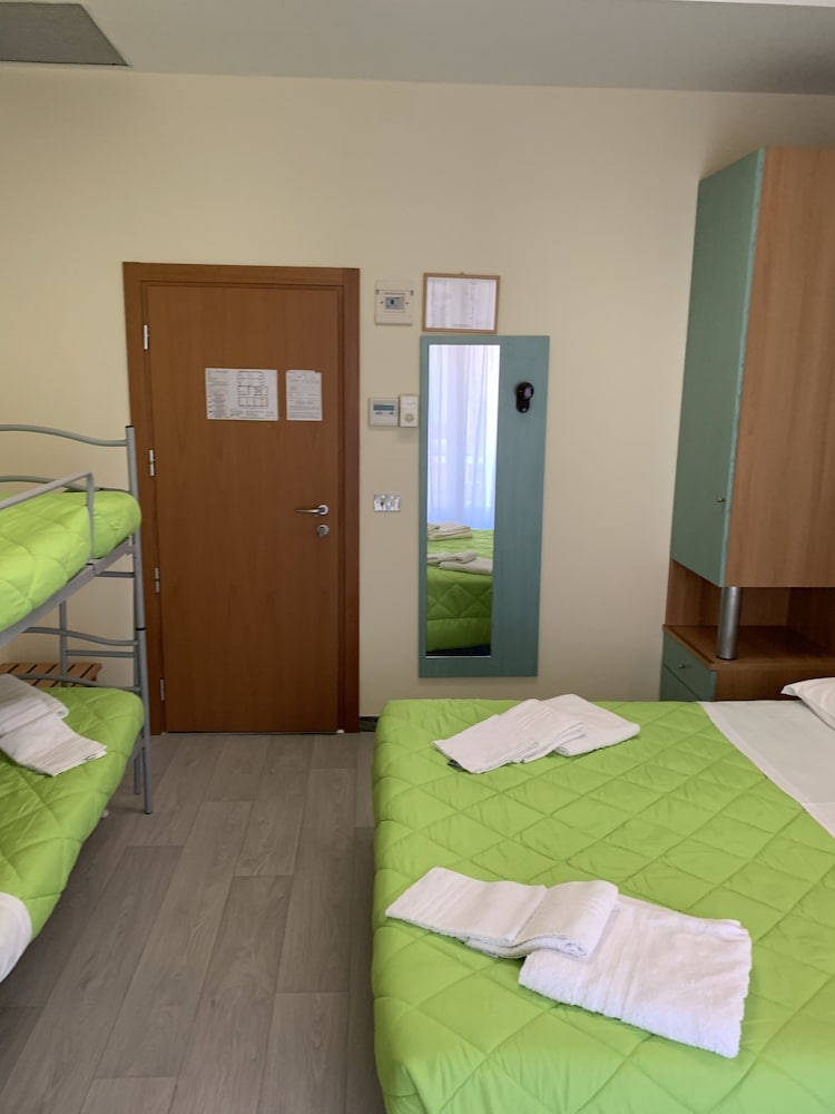 Triple Room - Photo 3