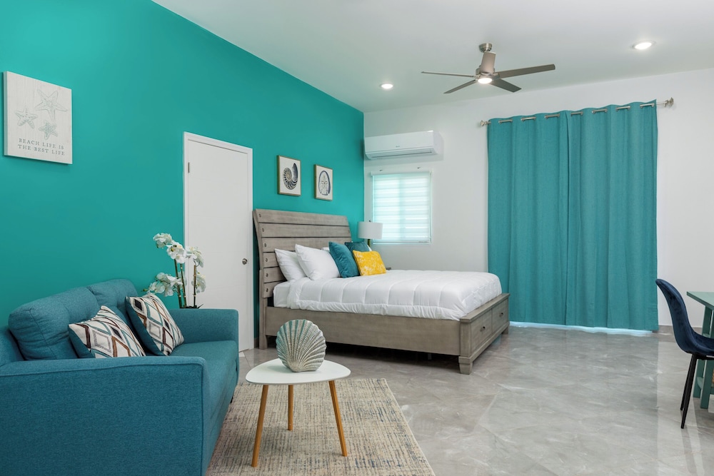 Deluxe Suite, Multiple Beds, Balcony