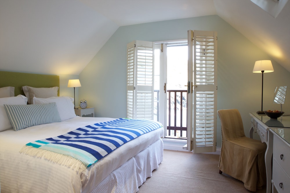 Deluxe Room - Photo 6
