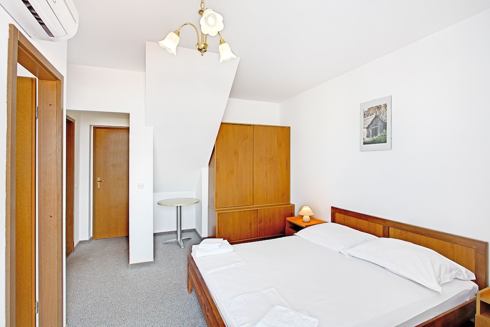 Standard Apartment, Balcony, Sea View photo 3