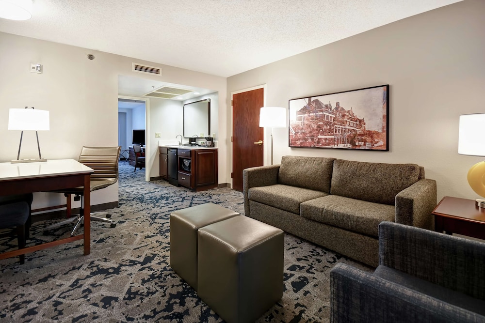 Suite, 2 Double Beds, Accessible, Bathtub - Photo 4