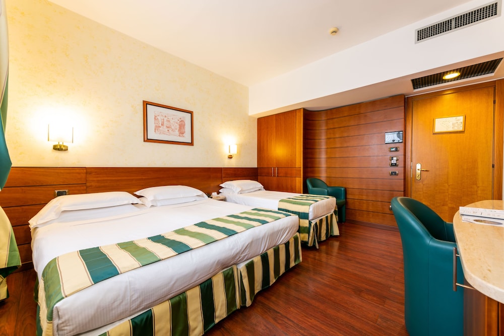 Standard Room, 1 King Bed (with Extra Bed)