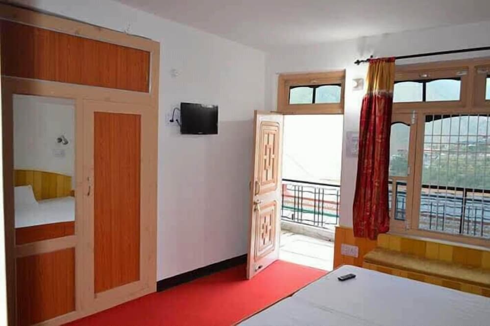 Deluxe Double Room, Mountain View photo 3
